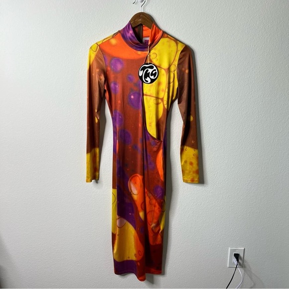 Colorful Abstract Long Sleeve Dress - Picture 2 of 11